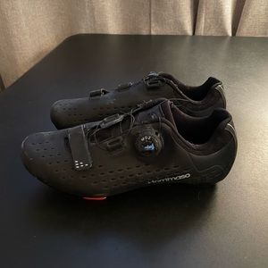 Cycling shoes